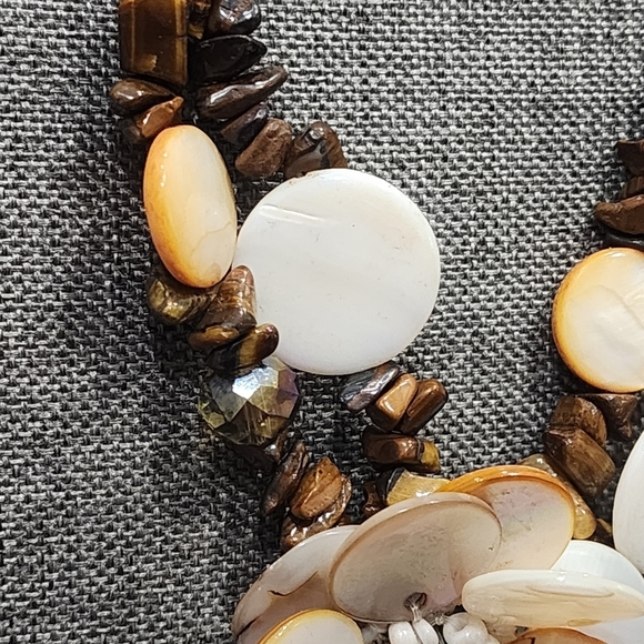 Shell stone flower necklace on brown cord crystal and tiger eye beads - Picture 4 of 9